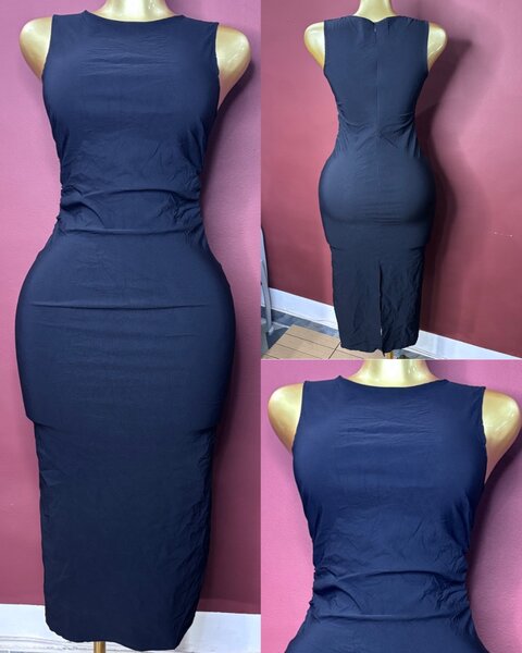 Robe moulante noire élégante