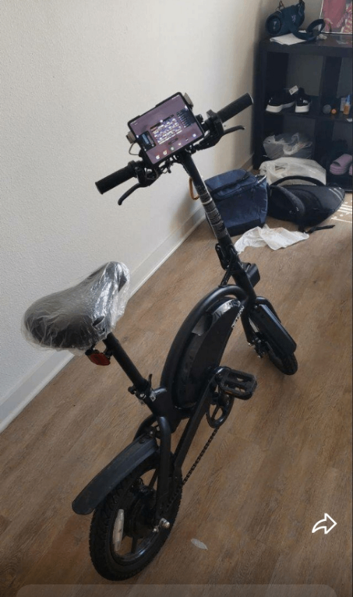 Vélo électrique pliable compact