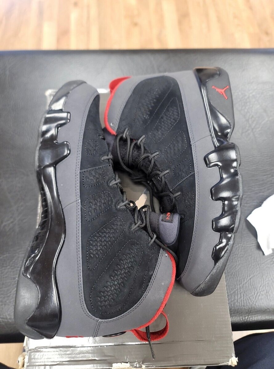 Air Jordan Retro 9