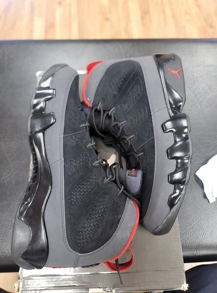 Air Jordan Retro 9