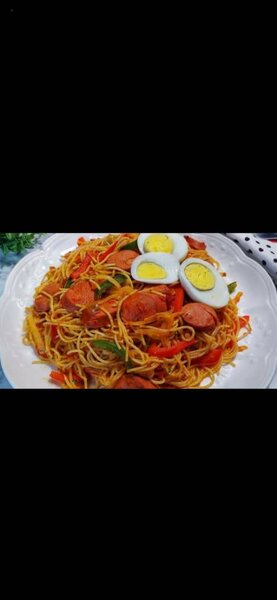 Nouilles aux légumes et œufs