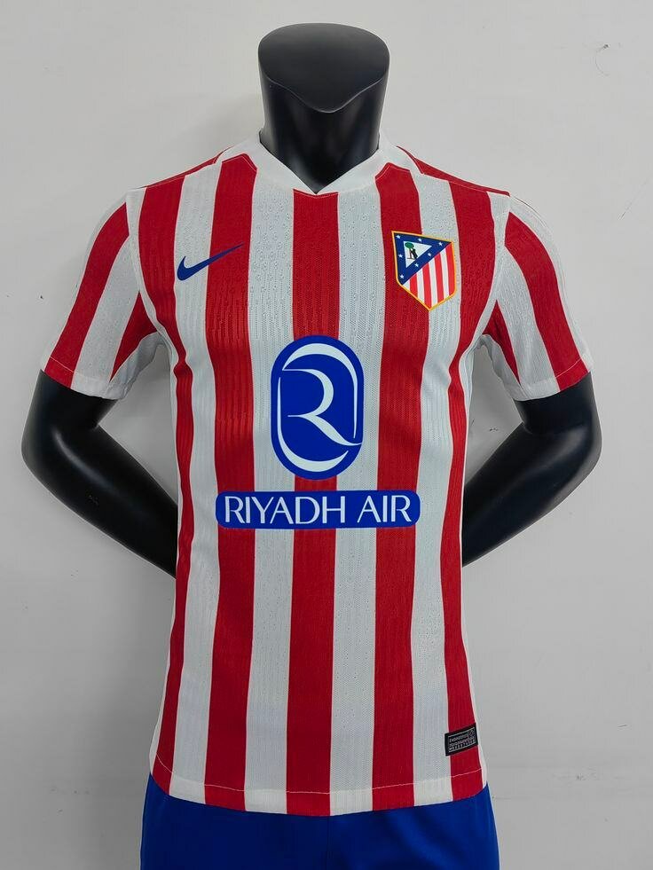 Maillot de football rayé rouge