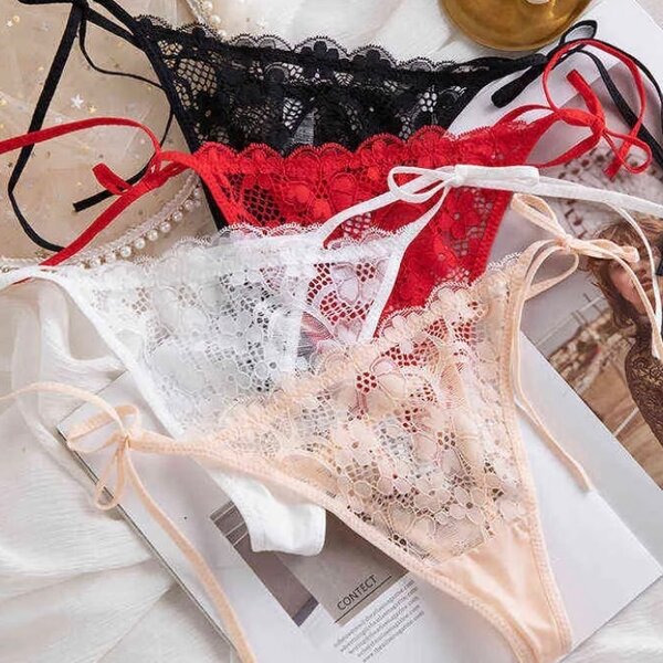 String  en dentelle sexy