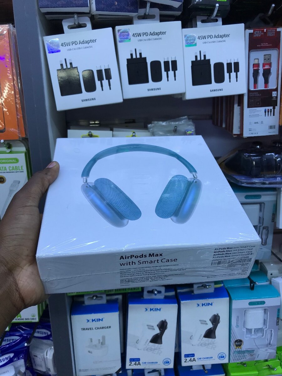 AirPods max