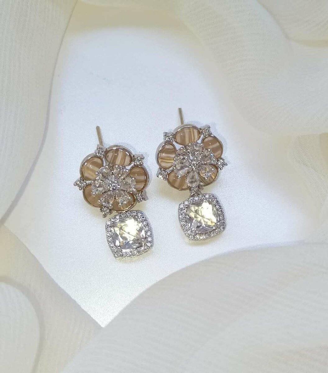 Ladies earrings