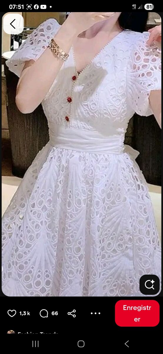 Robe en dentelle blanche élégante