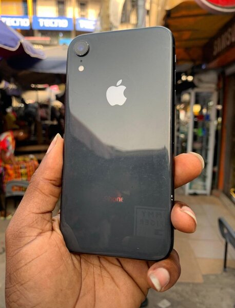 iPhone XR 64gig