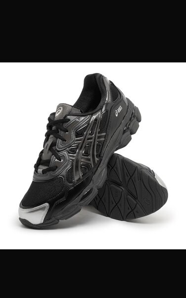 Chaussures Asic  noires