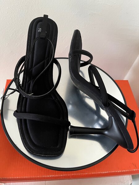 Talons Zara