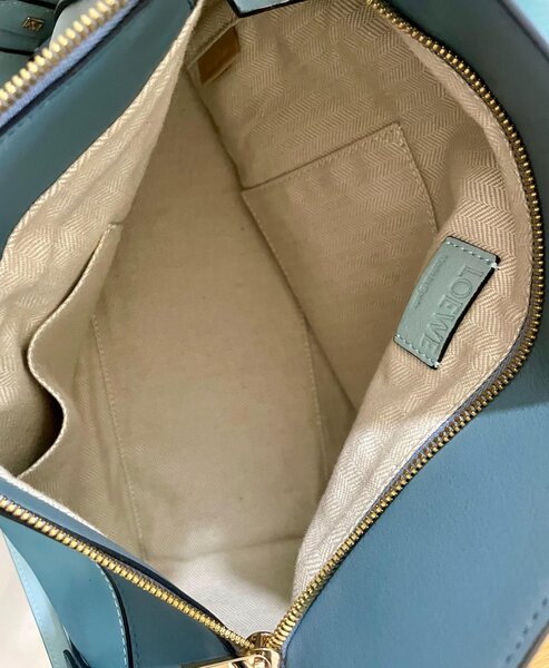 Sac à main en cuir bleu élégant