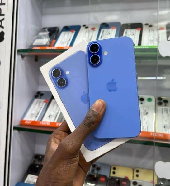 iPhone 16 bleu avec boîte