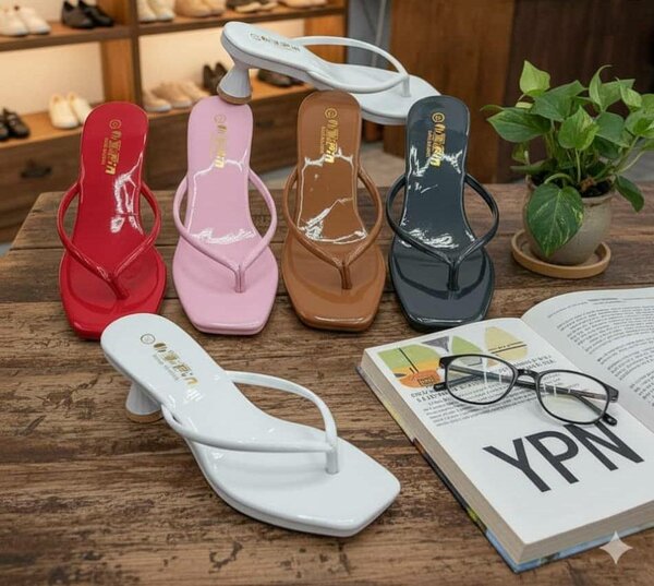 Tongs à talon colorées