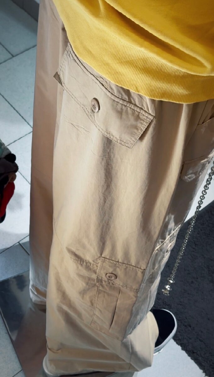 Pantalon cargo beige +pull