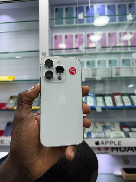 14 pro 128Go tout passe