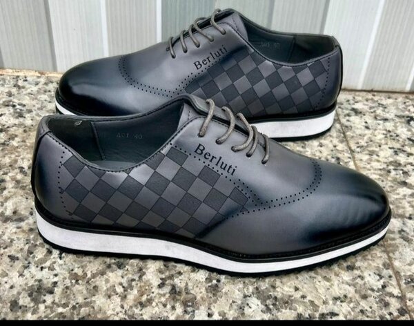 Chaussures derby élégantes Berluti