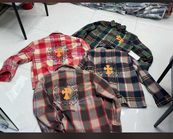 Chemises à carreaux unisexes