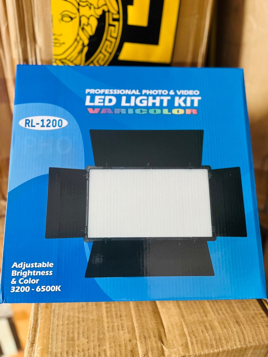 PROFESSIONAL PHOTO & VIDEO LED LIGHT KIT VARICOLOR