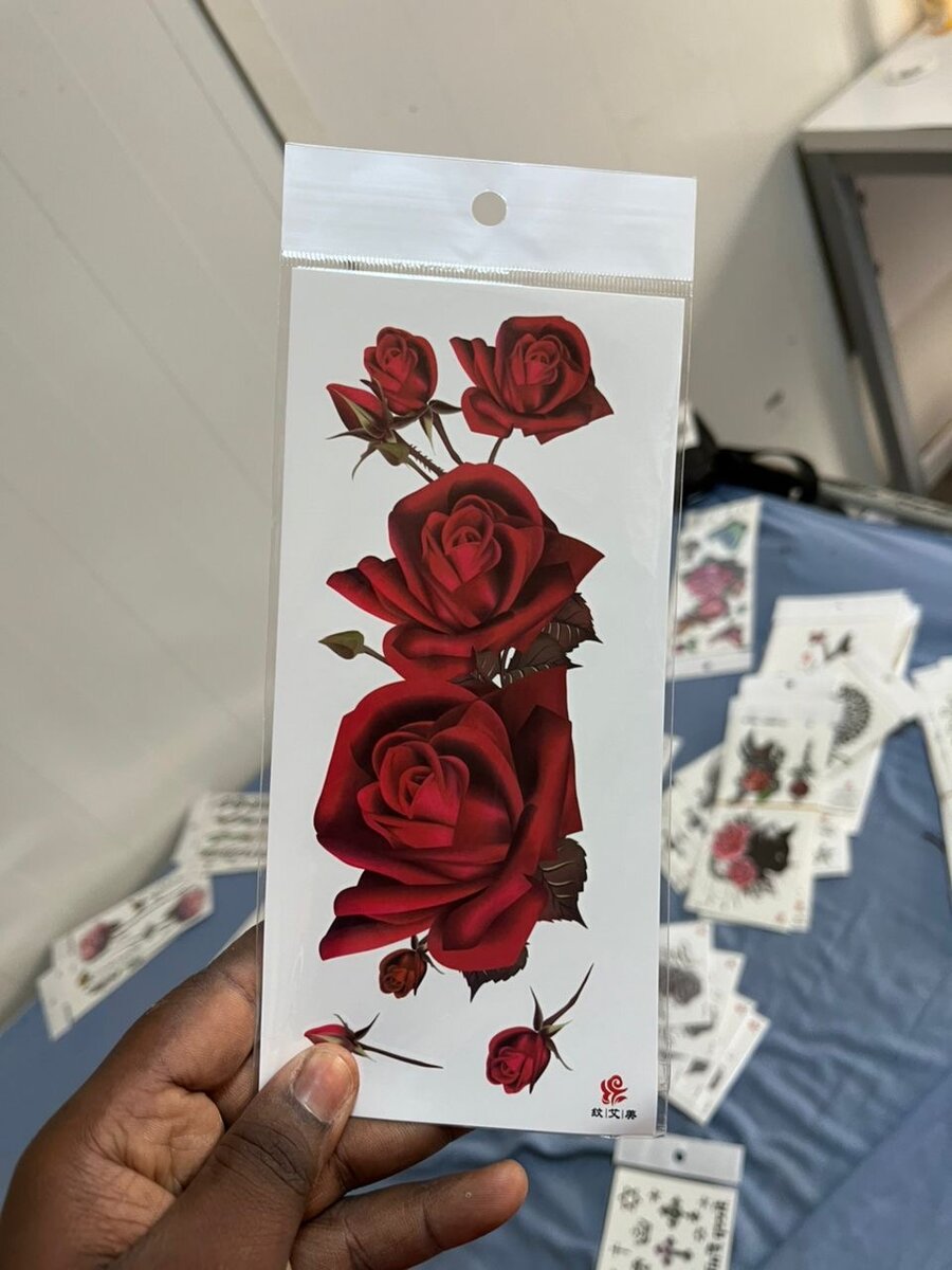 Tatouages temporaires roses