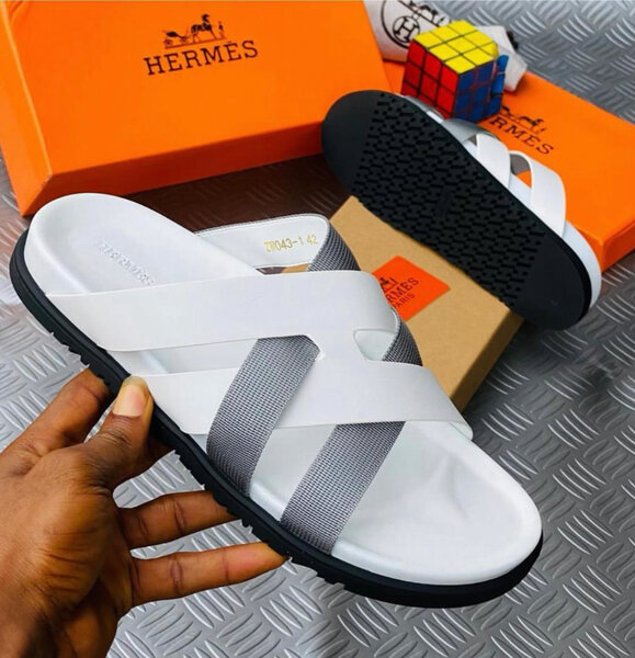 Sandales Hermès élégantes