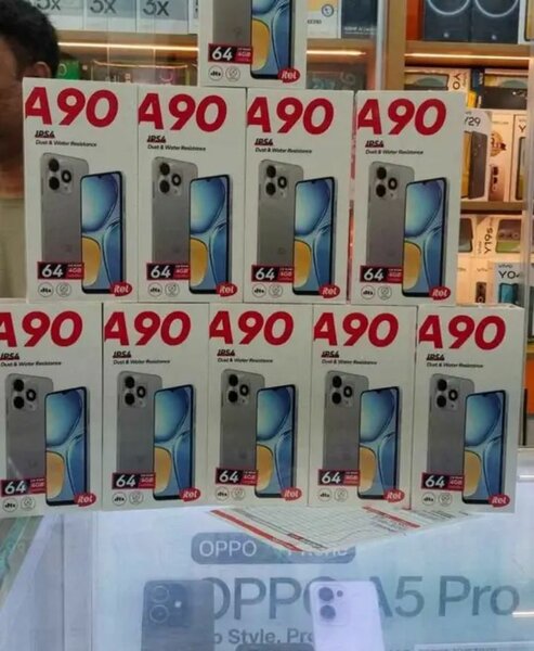 Smartphone A90 avec triple caméra