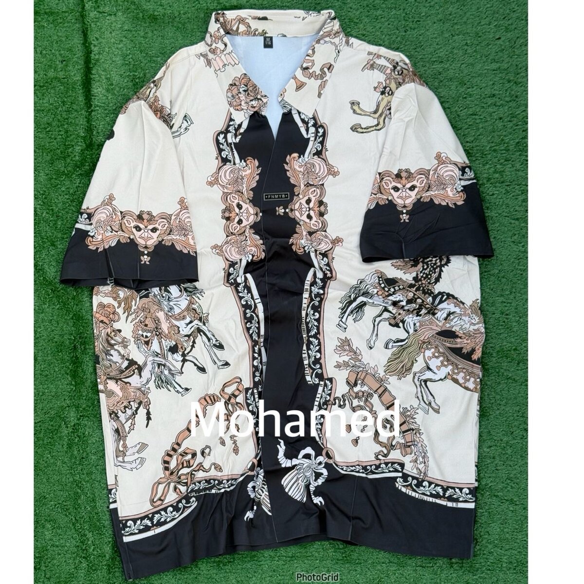 Kimono élégant et chemise rayée