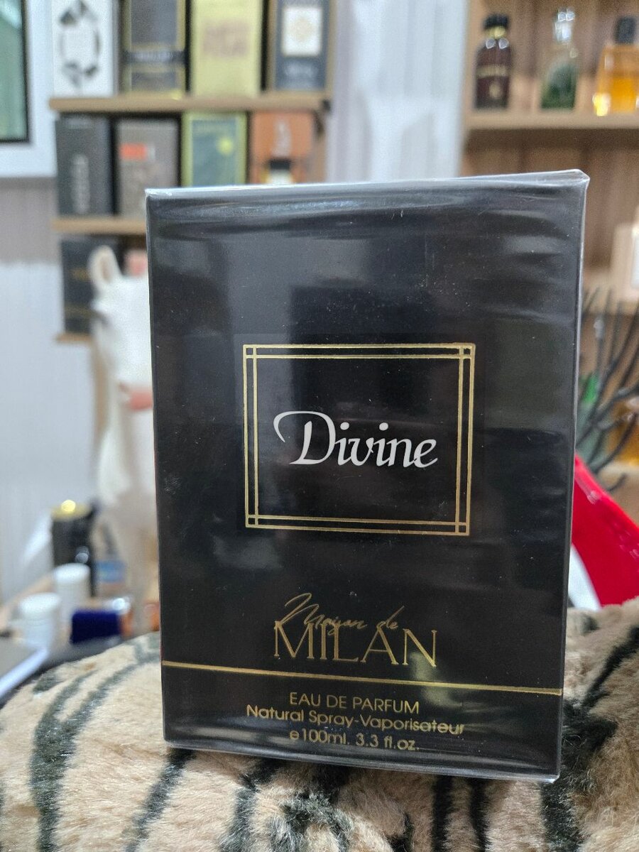 Parfum Divine, Valiance & Intro