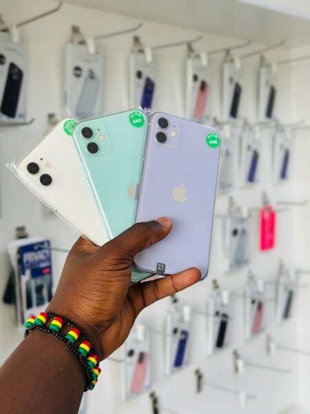 Mint Pre owned iPhone 11