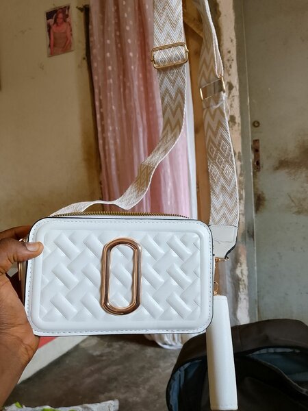 Sac bandoulière femme élégant