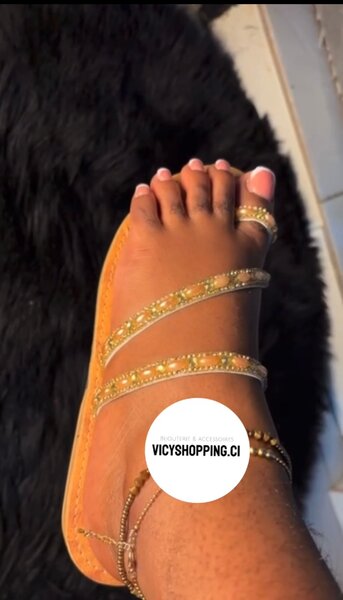 Sandales à strass élégantes