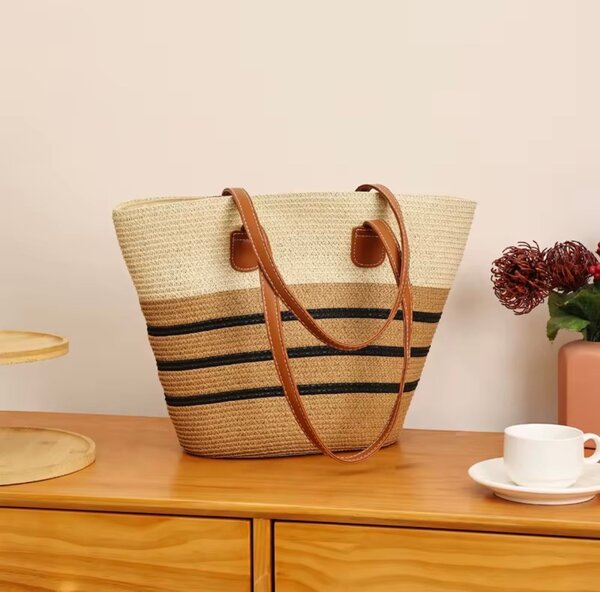 Sac cabas en paille avec bandes