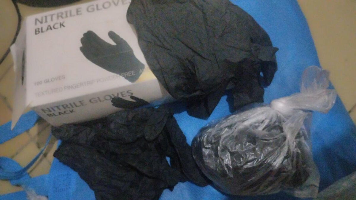 Gants nitrile noirs jetables