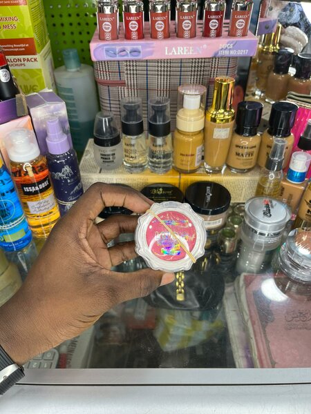 Fard à joues lumineux compact