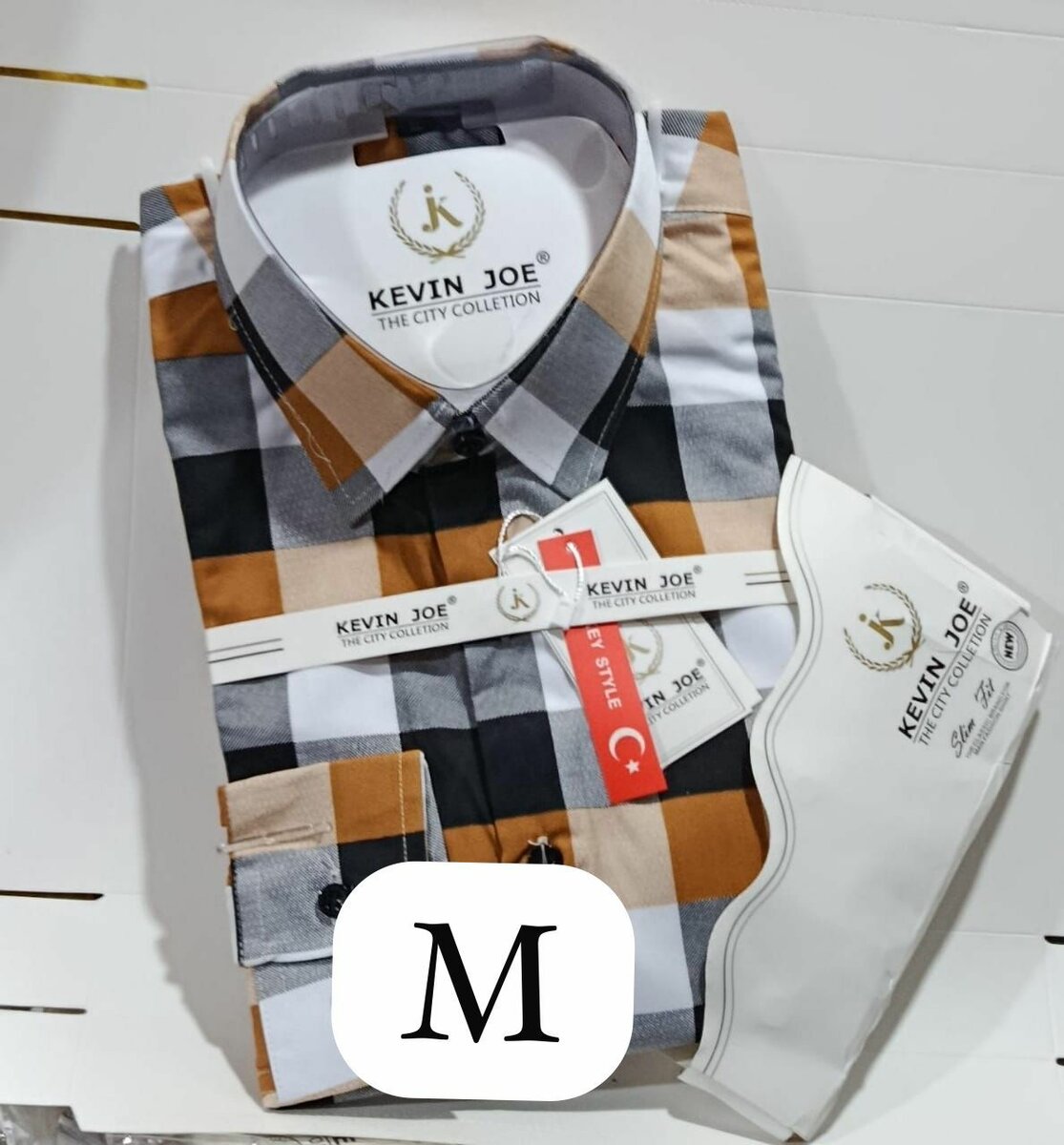 Chemise à carreaux élégante