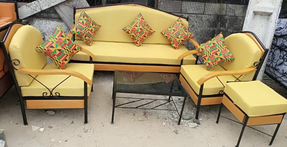 Ensemble de fauteuils en fer forgé confortable et solide