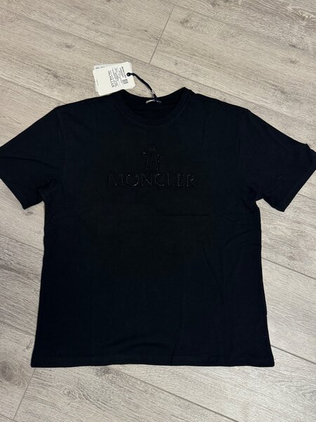 Футболка Moncler