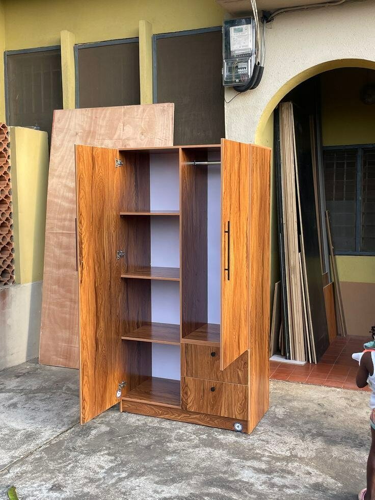 Armoire en bois moderne