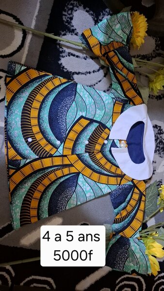 Robes en pagnes pour fillette