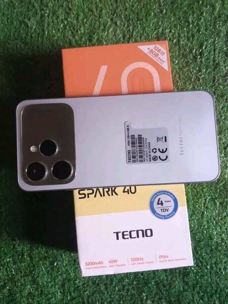 Techno Camon 40