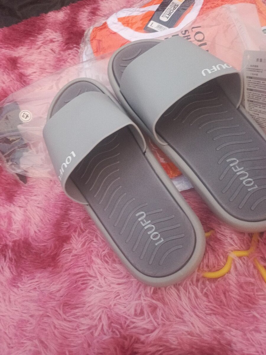 Tongs de bain LOUFU gris