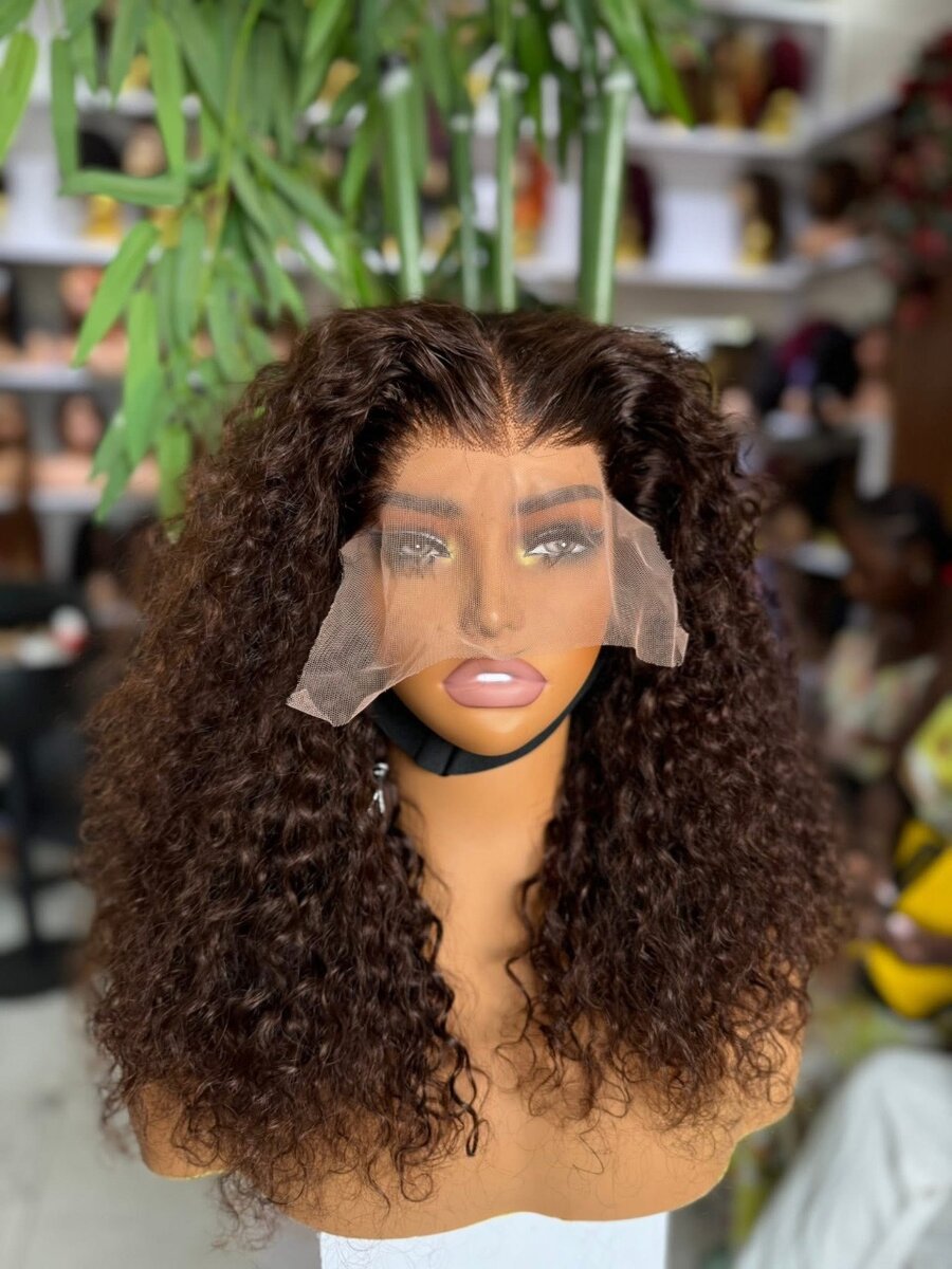 Perruque Bouclée en Dentelle