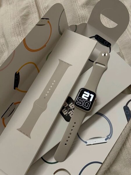 Apple Watch Series 10 Gris sidéral - copie conforme