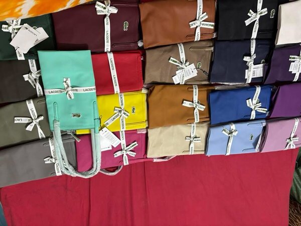 Sac cabas en cuir Lacoste