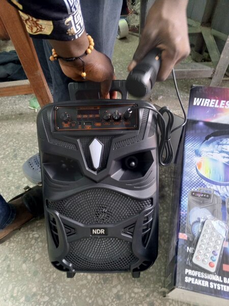 Rechargeable Bluetooth speaker