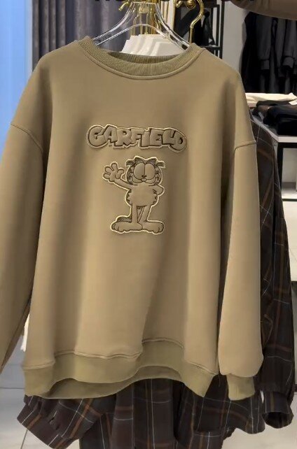 Свитшот светло-коричневый с принтом