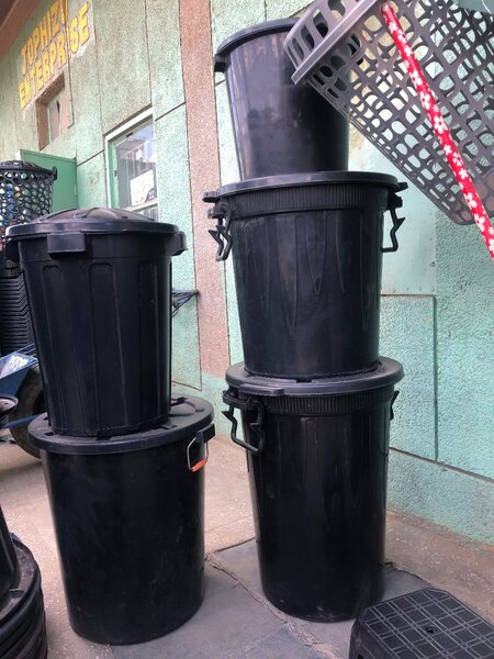 Storage box & Meal Bin