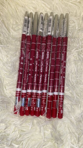 Crayons à lèvres longue tenue