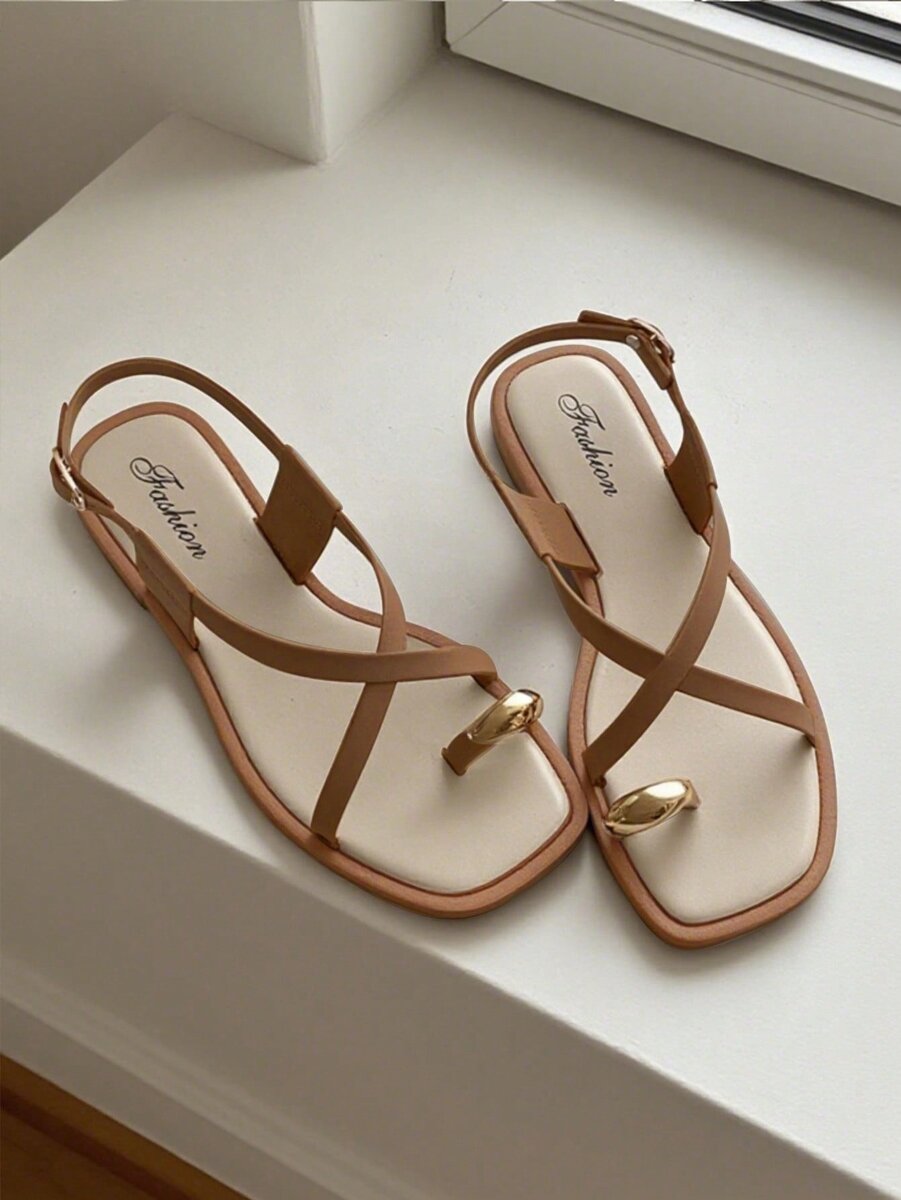 Sandales élégantes avec boucle