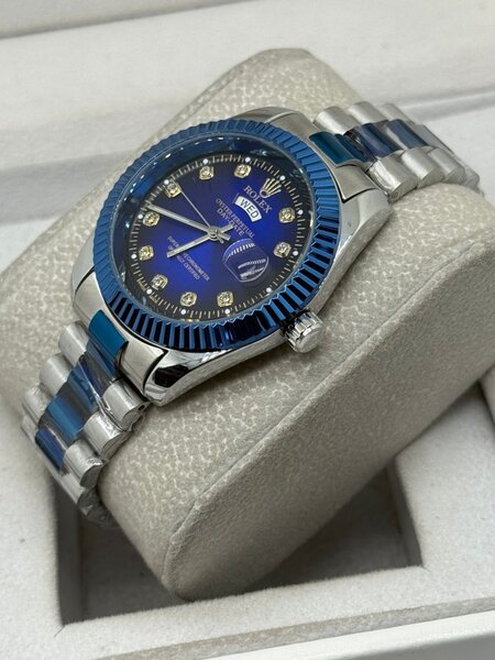 Montre analogique élégante