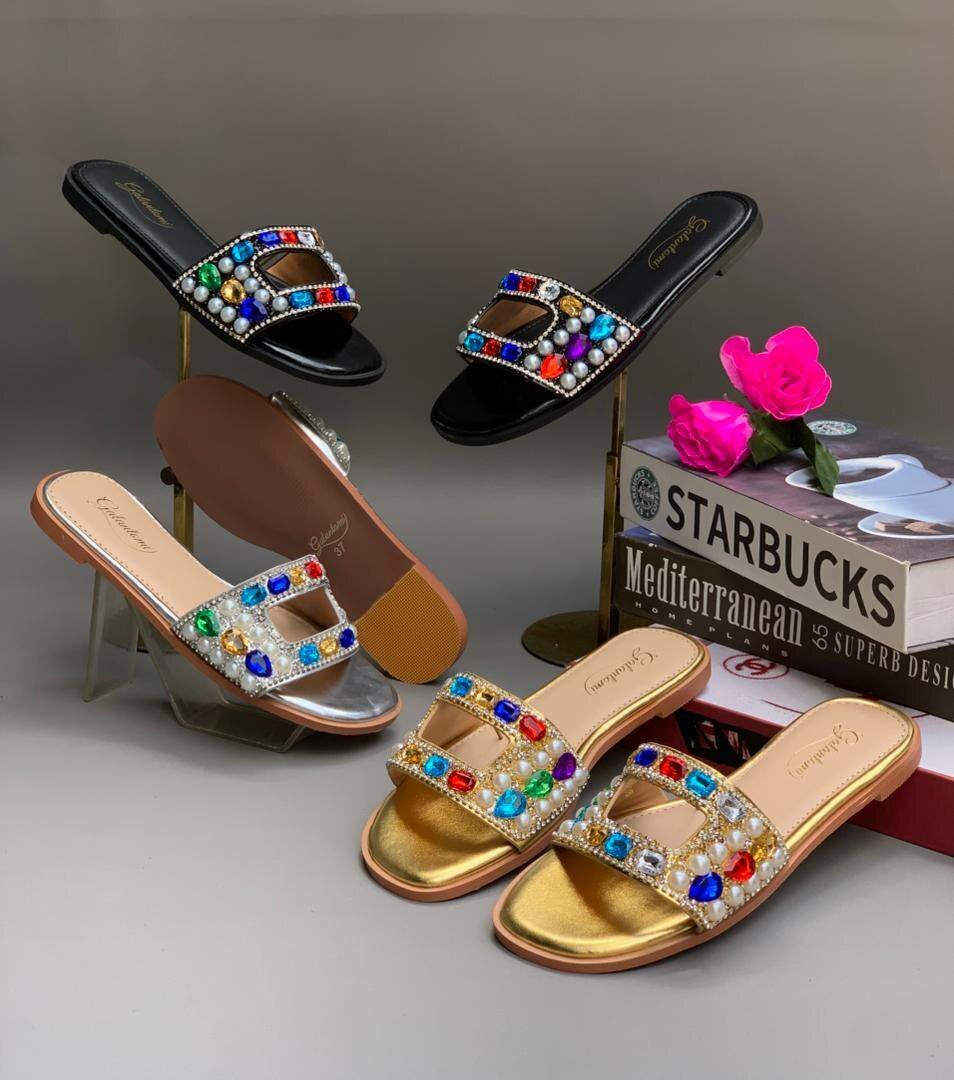 Sandales à strass élégantes