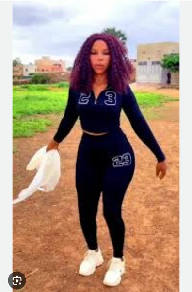 Ensemble de sport femme élégant